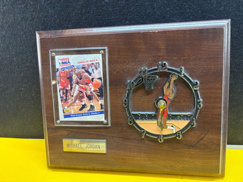 Michael Jordan Clock / Plaque Ramar Inc 1988 clock & 1993 Upper Deck card 
