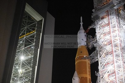 SLS ROCKET ORION SPACECRAFT ROLLOUT KENNEDY SPACE CENTER 2026 4X6 POSTCARD PHOTO