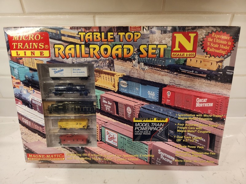N scale Micro-Trains TableTop Railroad Set #02-003 Vintage limited run w/power