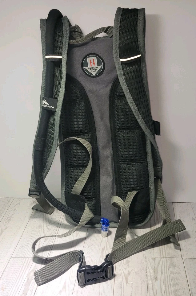 High Sierra Soaker 70 Pack Hidratación Gris Y Rojo Nuevo Con Etiquetas Foto 4 de 4