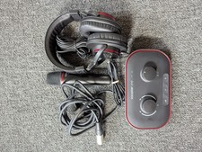 Focusrite Vocaster One Recording Bundle