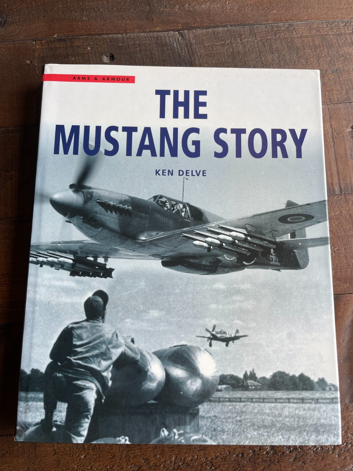 The Mustang Story HB Ken Delve
