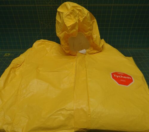 Du Pont TyChem Chemical Suit DUPQC122S-XL Size XL Yellow Includes Hood and Socks - Afbeelding 1 van 3