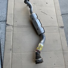 New Genuine Parts Catalytic Converter-epa Walker 54758 2.625 Outlet Outside