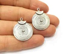 2 Organic Round Shape Antique Silver Plated Charms jewelry accessories
