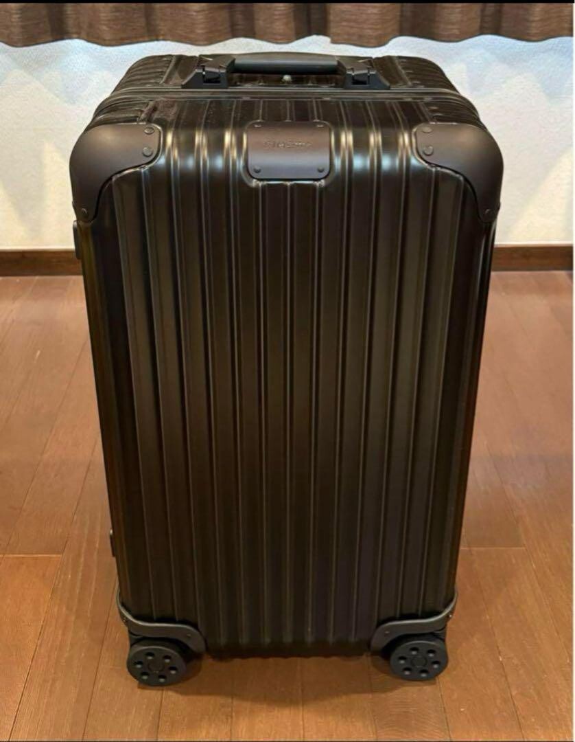 ※※夏まっさかり※※　RIMOWA　ジャンク品　黒キャリーケース Yahoo!オークション -「ジャンク」(リモワ) (スーツケース