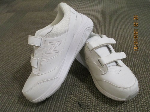 White Athletic Leather Shoes 