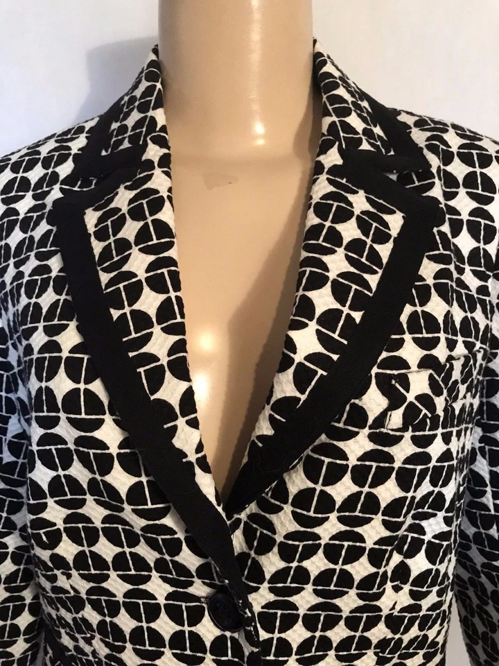 BLAZER ALGODÓN MANGA 3/4 ESTAMPADO GEOGRÁFICO BLANCO/NEGRO MARCA TRINA TURK TALLA 8 Foto 3 de 4