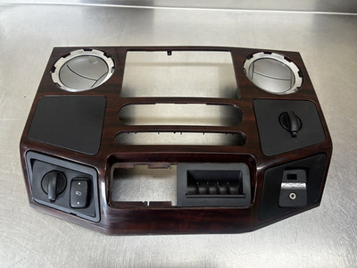 2008 Ford F350 F250 OEM Dash Bezel With Vents 8C34-2504302-E