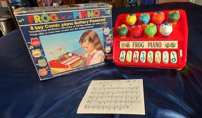 Vintage 8 Key Comic Frog Piano in Box With Sheet Music Singing Frogs Really Fun!