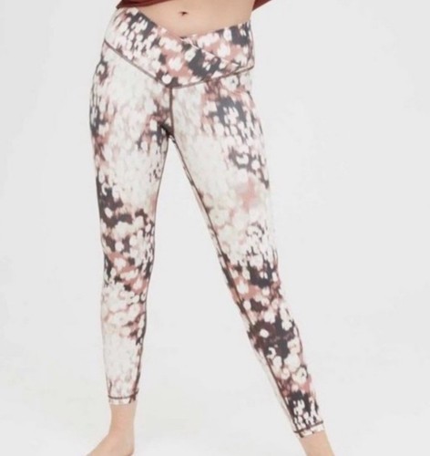 AERIE OFFLINE REAL ME BROWN BLACK WHITE PATTERN CROSSOVER 7/8 LEGGINGS! S - Picture 3 of 4