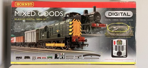 Hornby R1075 OO Gauge Mixed Goods Digital Train Set