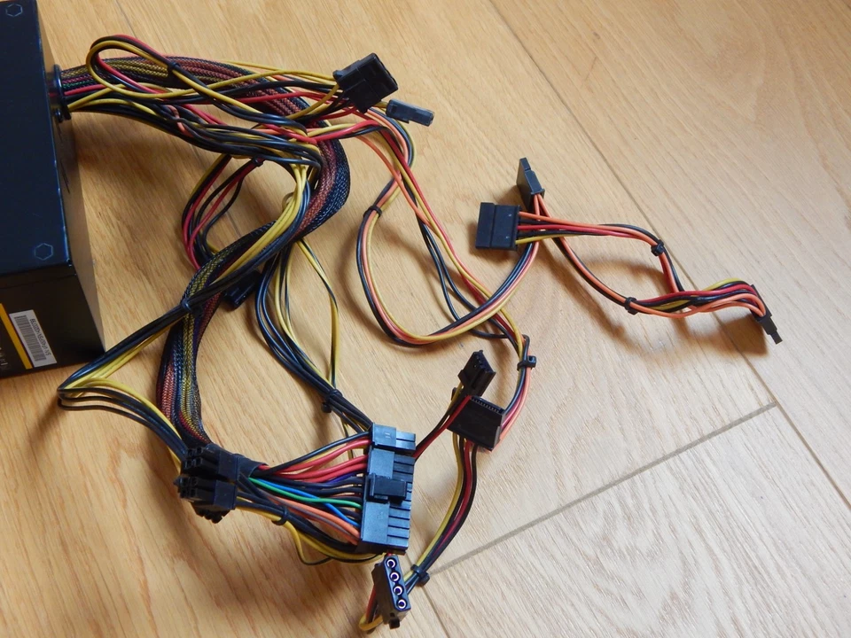 Computer Netzteil Antec VP450P guter Zustand - Bild 4 von 4