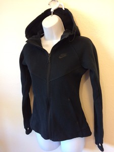 black nike tech fleece hoodie xs