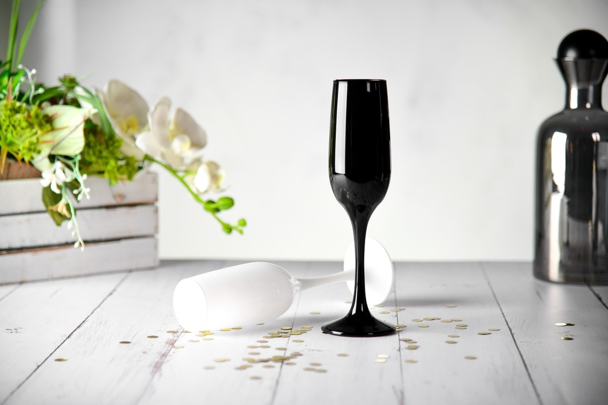 Glasmark Krosno Sektgläser Set | 6 Champagnergläser à 0,2 Liter | Goldakzent | Spülmaschinenfest | Aus Polen