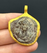 beautiful old Roman Glass Ancient Gold gilding Roman king pendant