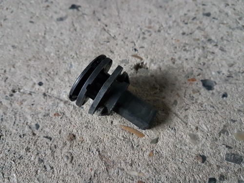 BMW 3er F30 F31 F34 F35 4er F32 F33 F36 Halter Kühlermodul oben 7596922 7596923