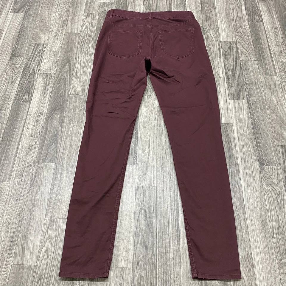 Pantalones informales DIVIDED by H&M ajustados tiro medio elásticos borgoña para mujer talla 12 Foto 4 de 4