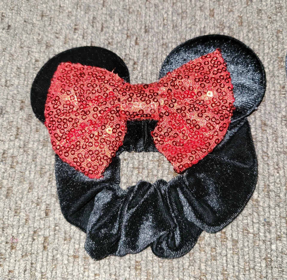 Paquete de 2 orejas de terciopelo Minnie Mouse lunares y lazo rojo lentejuelas crujiente Foto 4 de 4