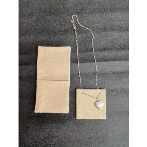 Collana GUCCI in argento a forma di cuore Giappone