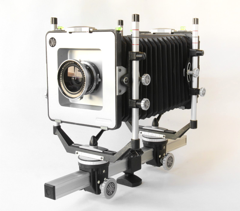 Super Cambo 4x5 with 90mm f/8 Super Angulon, Copal 0, holders, hood, READ