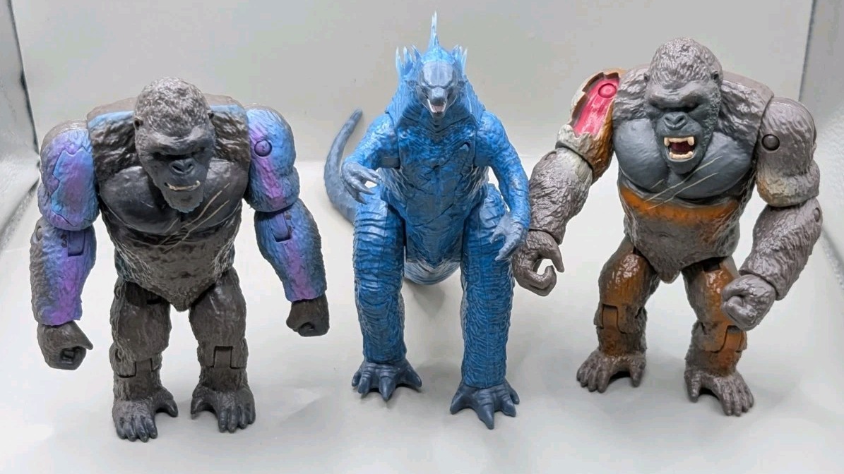 2x King Kong 6"" Figures 1x Godzilla 6"" Figure Godzilla VS Kong | Playmates 2020