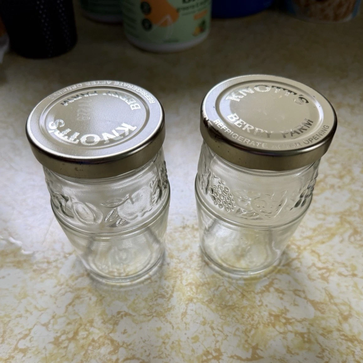 Knott's Berry Farm clear glass jars with lids set of 2