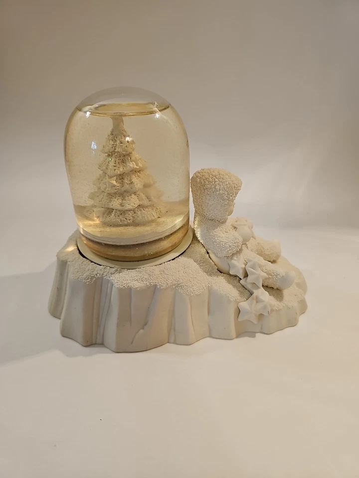 Винтажный снятый с производства снежный шар Dept 56 Snow Baby «All Tired Out», хорошей формы - Изображение 2 из 4