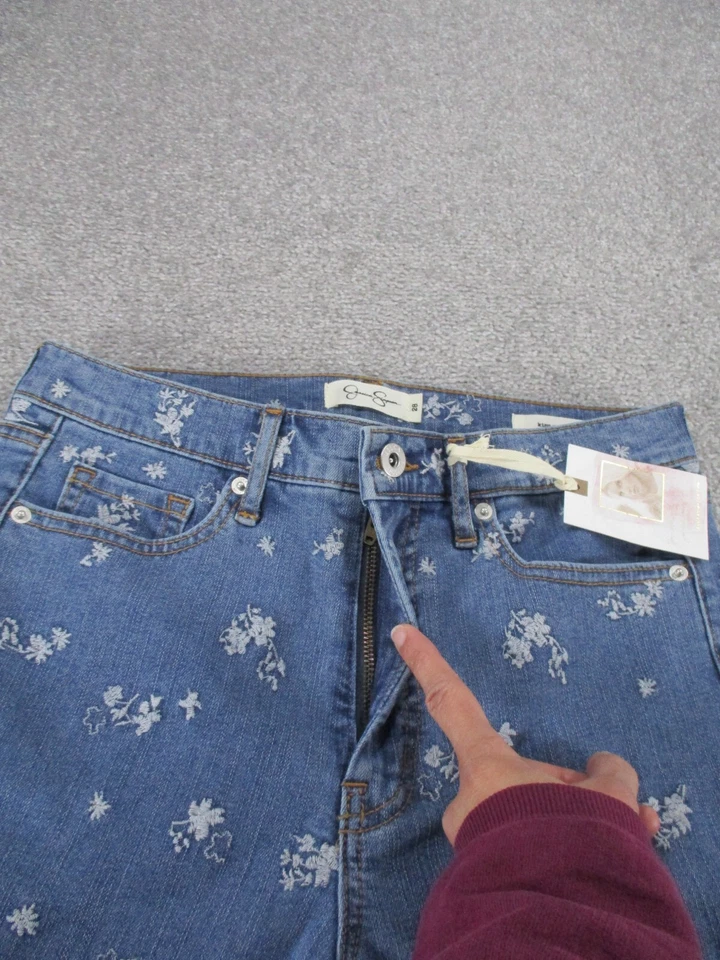 Jeans Jessica Simpson para mujer 28 Kiss Me ajustados acampanados lavado medio floral NUEVO Foto 3 de 4