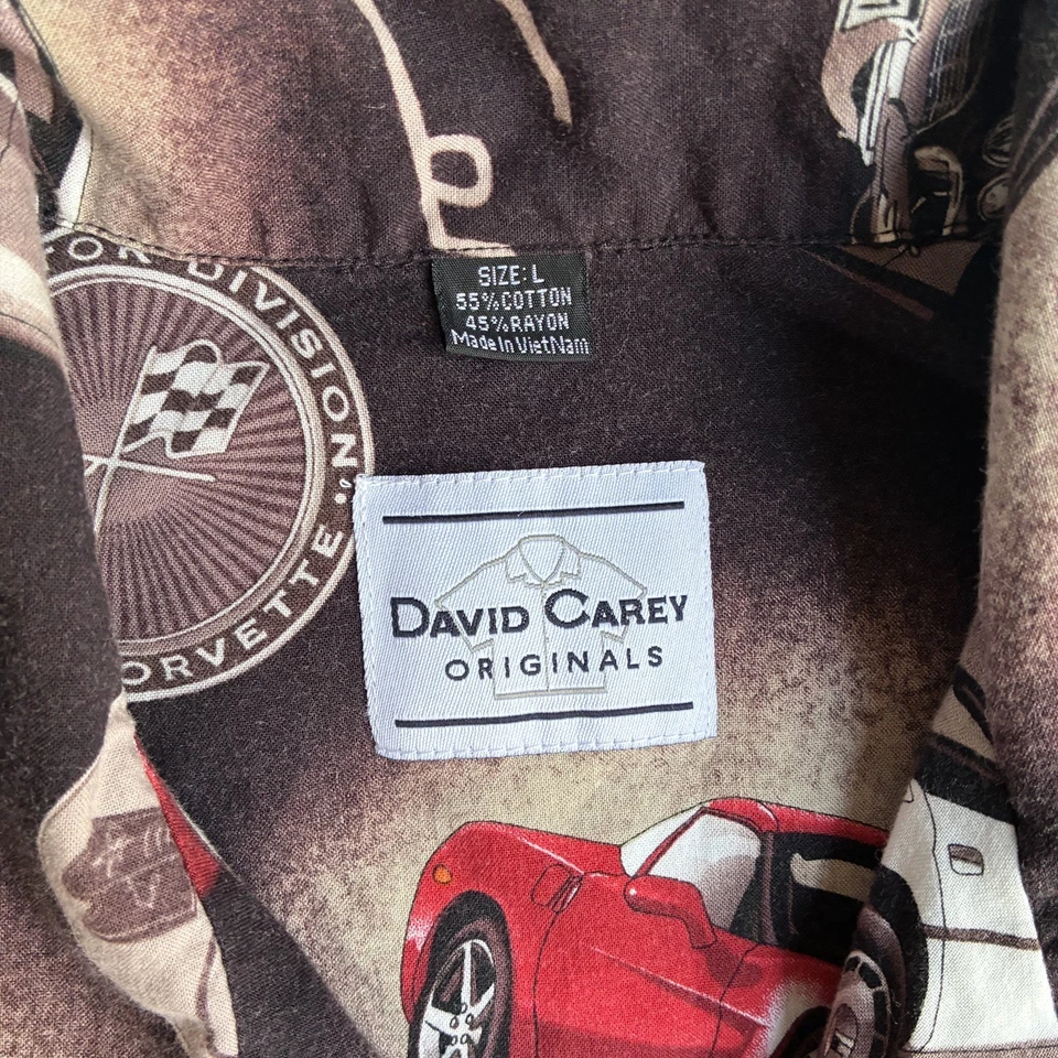 Camisa abotonada manga corta estampado Corvette para hombre grandes botones de madera coleccionista Foto 2 de 4