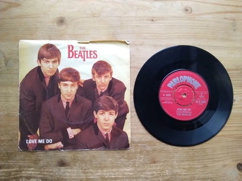 The Beatles Love Me Do / PS I Love You VG 7" Single Vinyl Record R4949 (AJ1)
