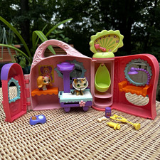 Littlest Pet Shop Get Better Center Pink Play...