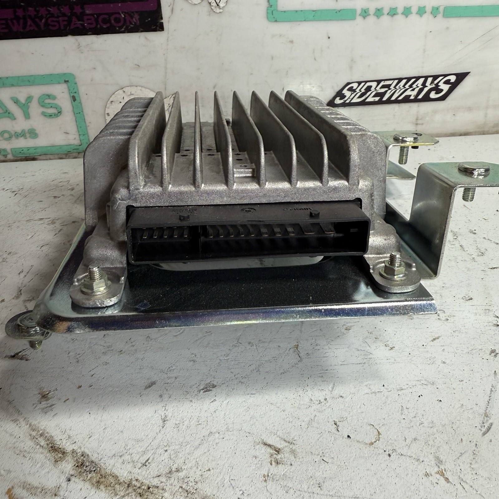 04-08 Maserati Quattroporte BOSE Stereo Amplifier M139 Audio Amp