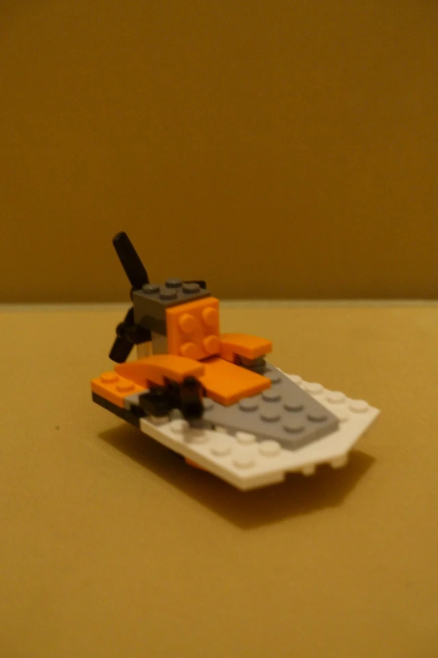 LEGO Creator 31028 Sea Plane, photo 2 of 5