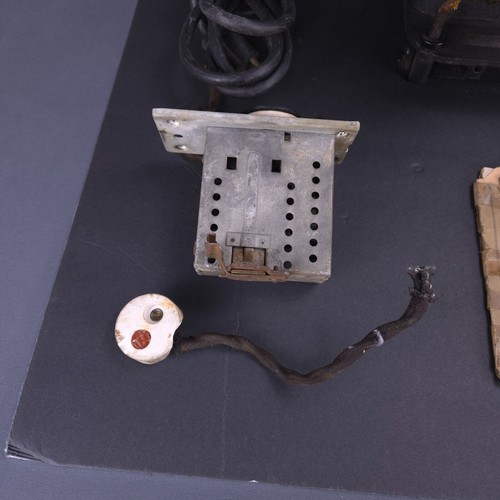 Vintage 1930s white rotary electric sewing machine Attachments Manual Power Part - Picture 18 of 22