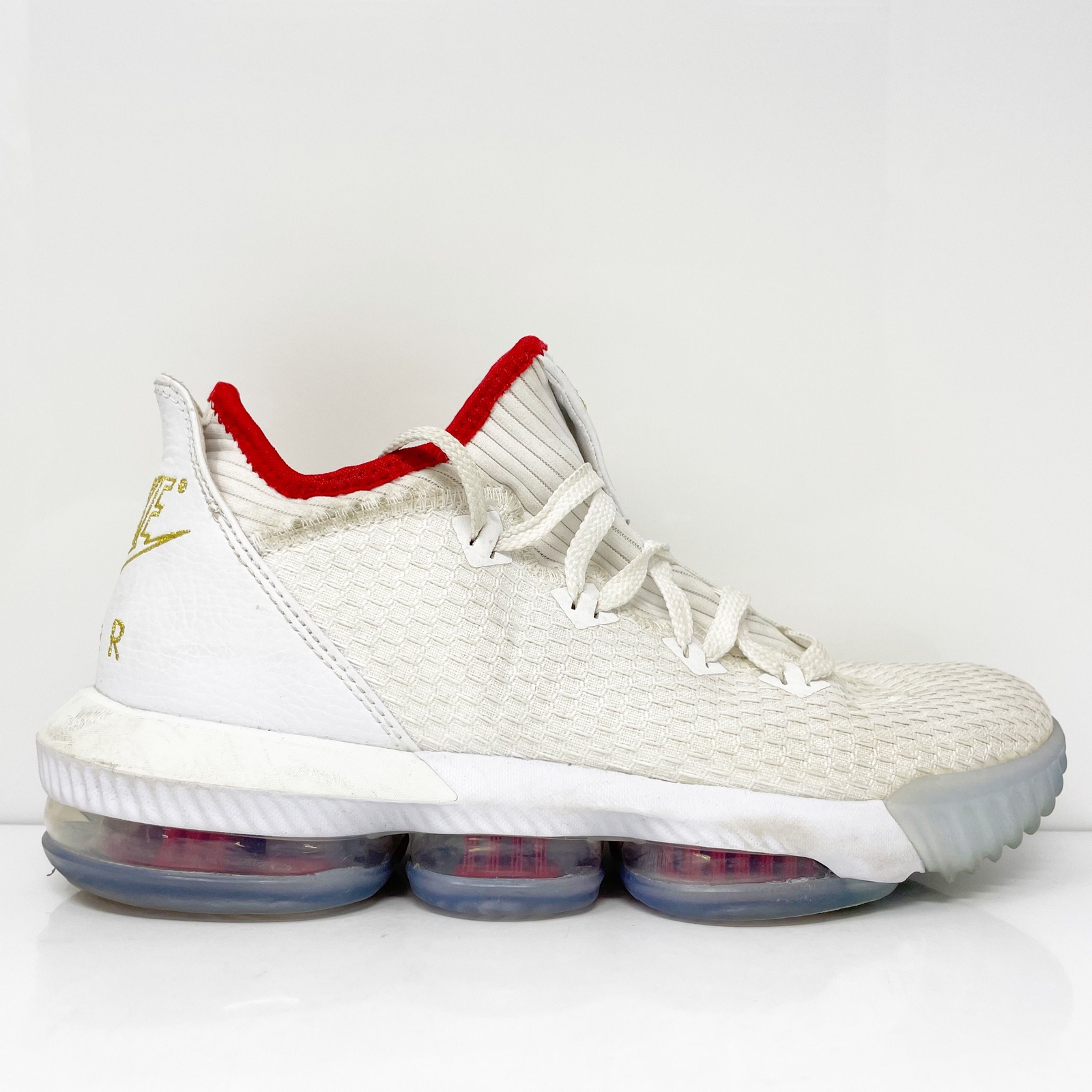 mens lebron 16