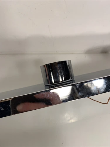 Lighting -5-Light Bath Vanity Polished Chrome -30” X 4.5”-/2014 - Picture 3 of 5