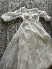 White Lace Long Sleeve Boat Neck A-Line Tulle Full-Length Wedding Dress