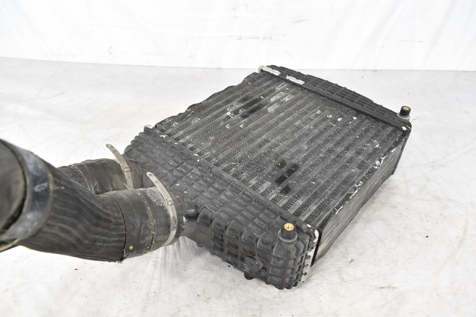 14-24 Maserati Quattroporte M156 Left Turbocharger Intercooler w / Air Duct OEM