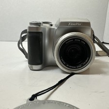 Fujifilm Finepix S3000 Vintage Digital Camera Tested