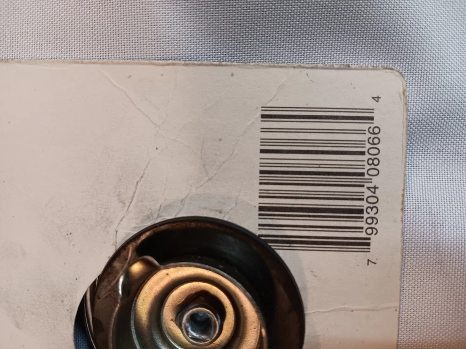 Oil filler cap 2.34 #8066 brand new in package vintage Unknow fit up - Image 3 of 4