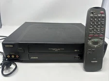 Toshiba M-650 VCR Video Cassette  Recorder 4-Head Hi-Fi Stereo W/ Remote. Works