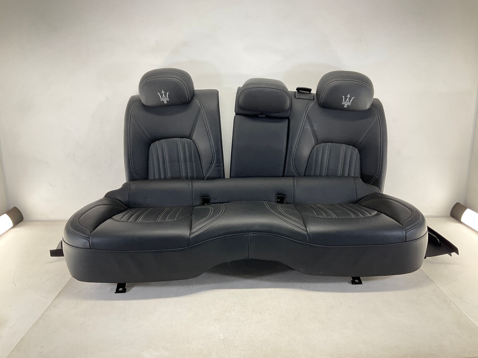 17-20 MASERATI Levante Rear Seat