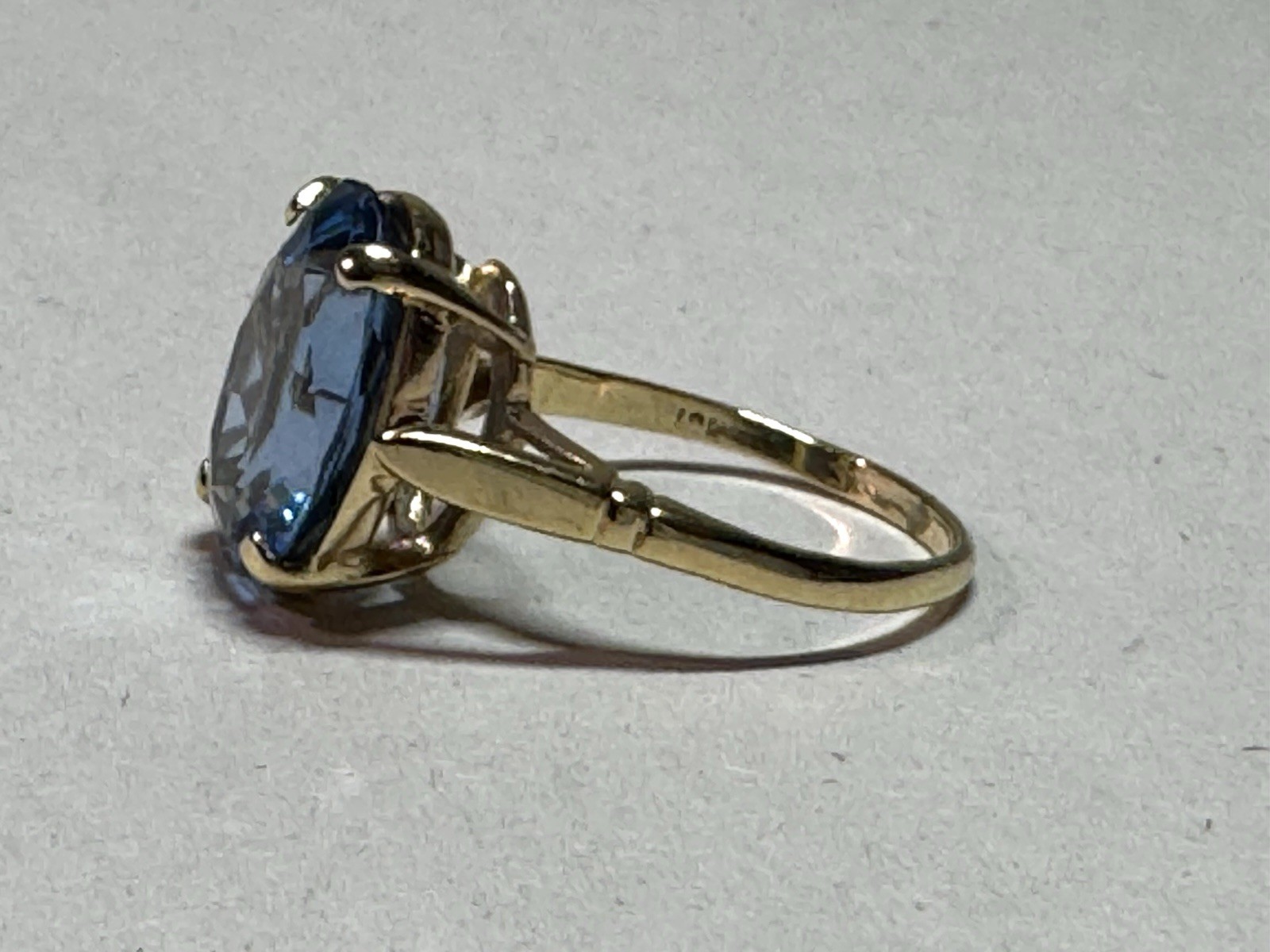 10K Solid Real Gold Topaz Ring  5.4grms Sz 8 - image 12