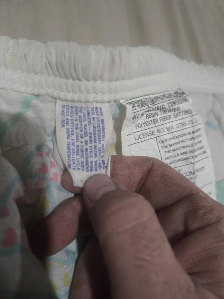 Manta de Cuna Vintage Care Bear, 35X44 Acolchada, Marca Curity, Hecha en EE. UU. Foto 4 de 4