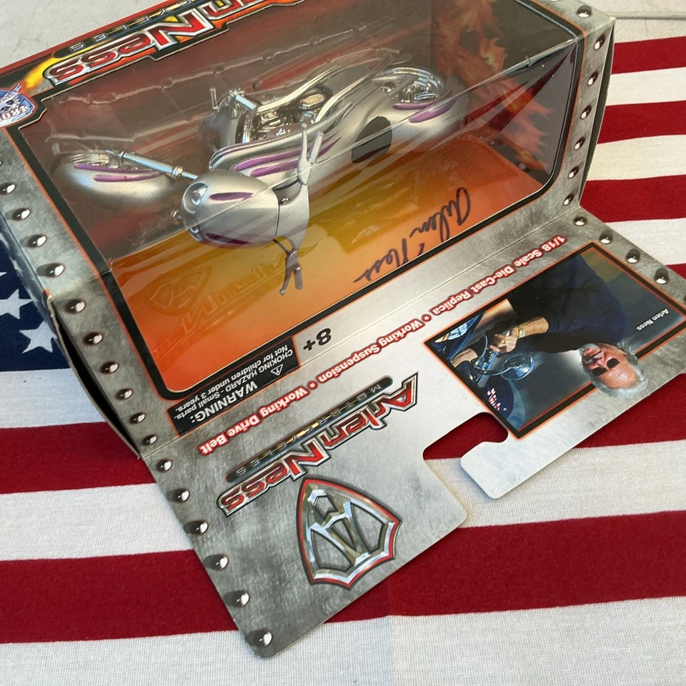 Iron Legend Arlen Ness 1/18 Scale, Diecast Replica  - Image 4 of 4