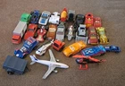 Vintage lot Of 26 Matchbox Hot Wheels Corgi Diecast Cars & Trucks