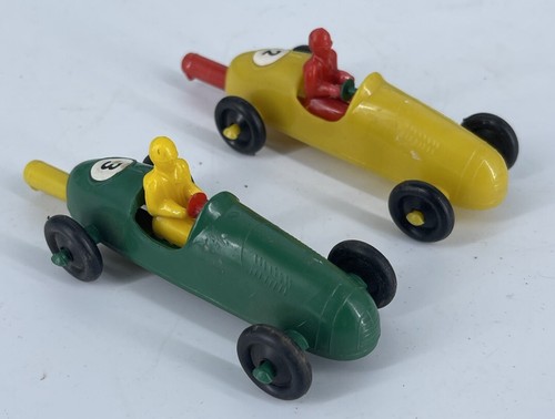 Lot 2 Midget Plastic Racers with Drivers #2 & #3 Yellow & Green - Pyro?  - Picture 1 of 8