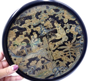 Antique Chinese silk embroidery in round frame