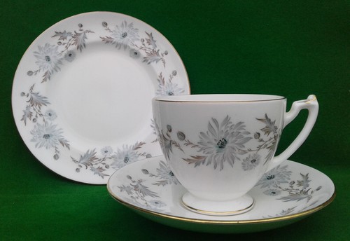 COALPORT - MY FAIR LADY - SELECTION OF TEA WARES. - Picture 42 of 50